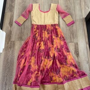 Lehenga pink/yellow size small 2 piece